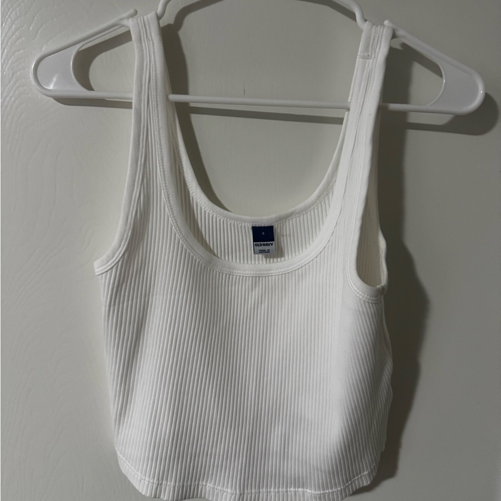 White Old Navy Ribbed Crop Tanktop